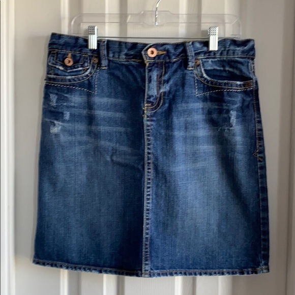 Old Navy Distressed Embroidered Denim Y2K 2000’s Mini Skirt - size 8 - Picture 1 of 5